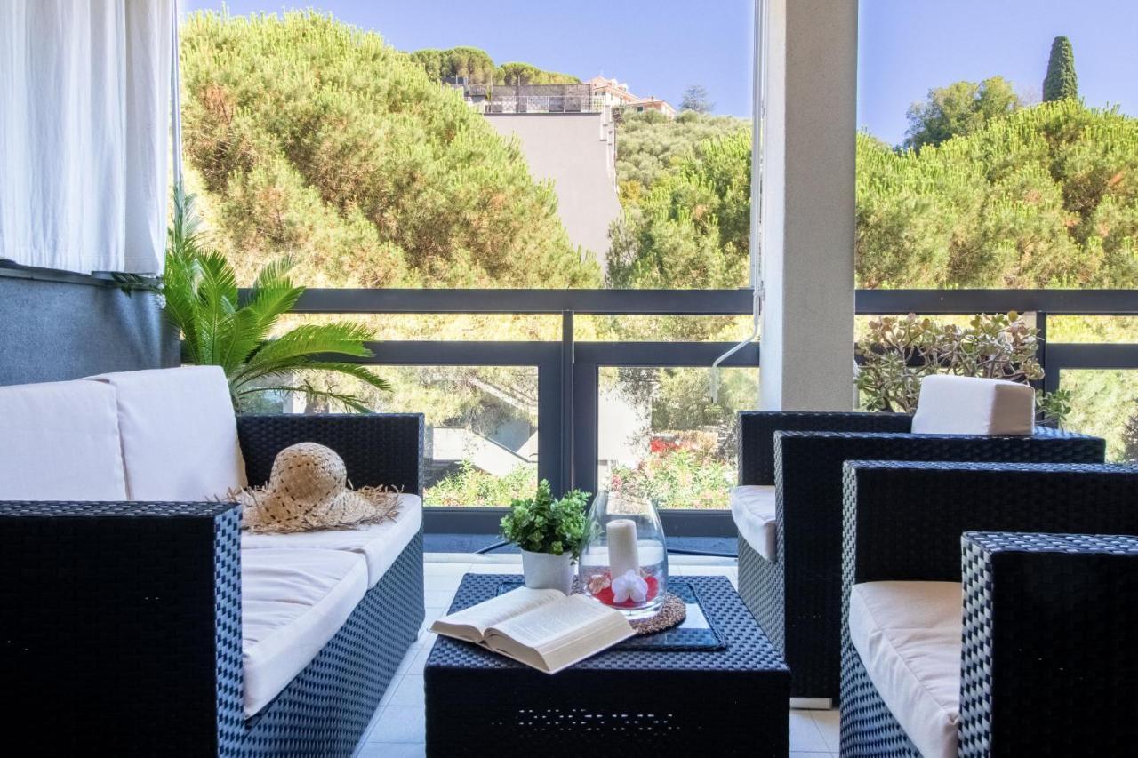 Pine Terrace Apartment *